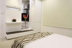 Ebony Residency