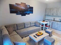 Blue Moon Apartments