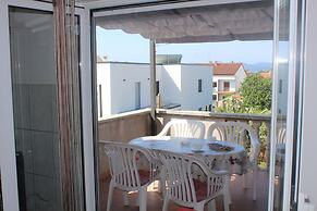 Apartments and Room Thea
