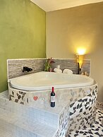 Hokhmah Heart Hotel