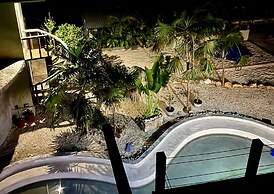 Hokhmah Heart Hotel