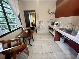 Hokhmah Heart Hotel
