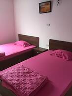 B Stay Hotel