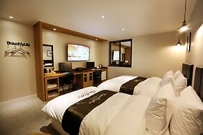 Two Heart Hotel