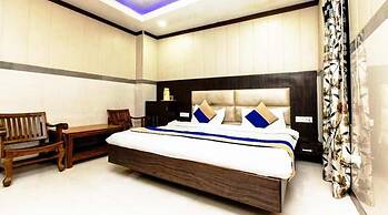 Hotel Subash