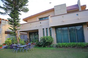 Shawnze House