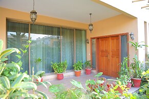 Shawnze House