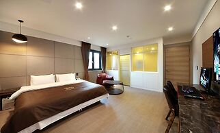 Gimpo Assem Hotel