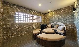 Gimpo Assem Hotel