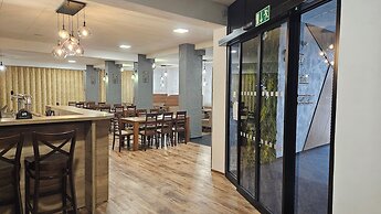 Hotel Alf