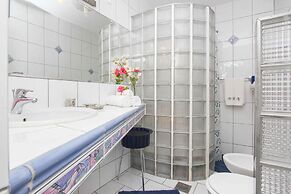 Villa Lola