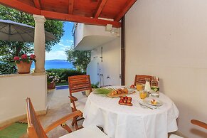 Villa Lola