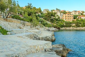 Villa Lola