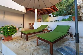 Villa Lola