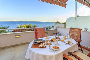 Villa Lola