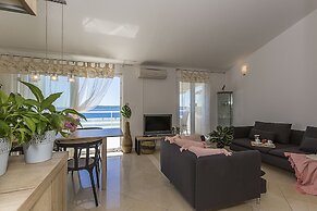 Villa Lola