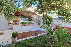 Villa Lola