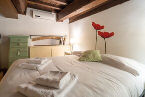 Lambertesca Loft by Mmega