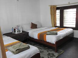 Rhino Lodge Bardia