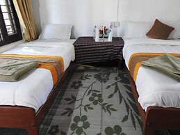 Rhino Lodge Bardia