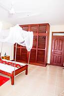 Safiri Kenya Home