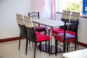 Safiri Kenya Home