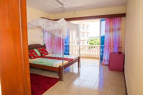 Safiri Kenya Home