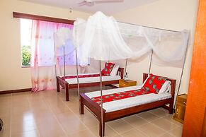 Safiri Kenya Home