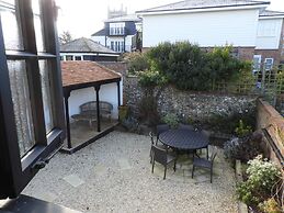 Henry VIII Cottage