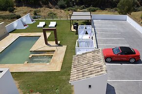 Rural Apartments El Lago