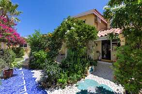 Sunflower Villa Studios by CMD