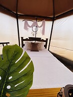 Parador La Mesa Redonda