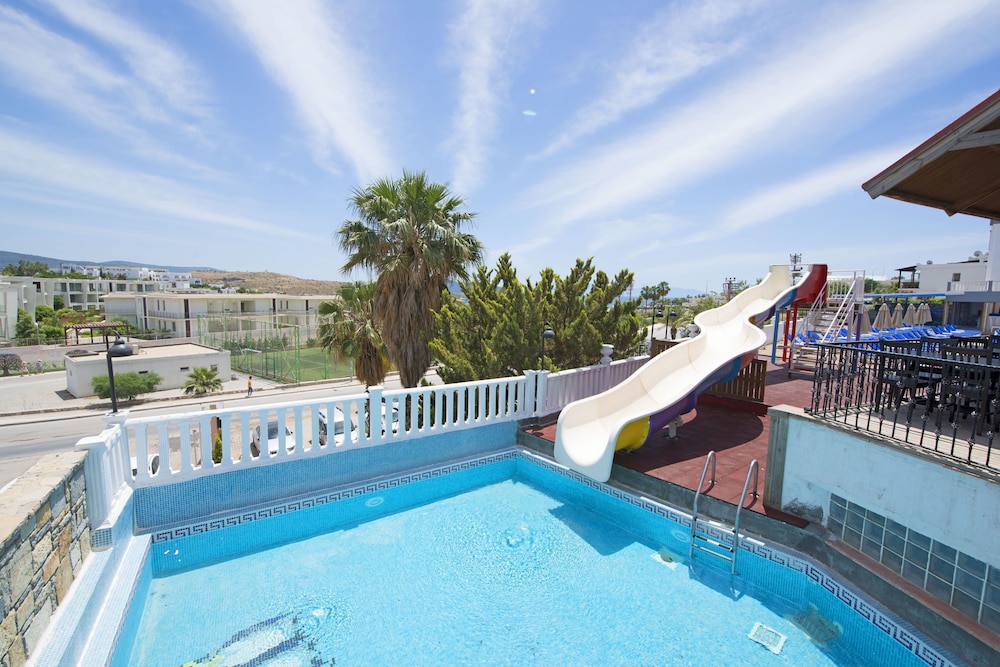 Smart Holiday Hotel & Suites -All Inclusive