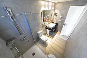 Aqua Suites