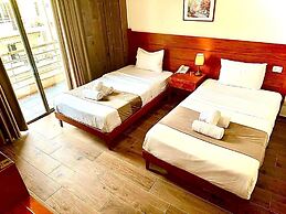 Ceasars Park Hotel