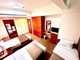 Ceasars Park Hotel