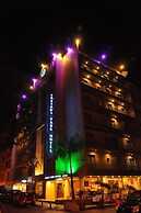 Ceasars Park Hotel
