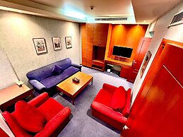 Ceasars Park Hotel