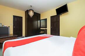 OYO 131 Griebs Inn