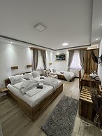 Rustic Inn River