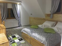 Rustic Inn River
