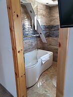 Rustic Inn River
