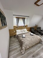 Rustic Inn River