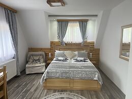 Rustic Inn River