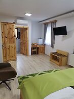 Rustic Inn River