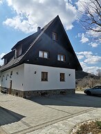 Rustic Inn River