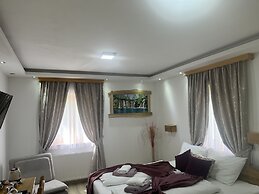 Rustic Inn River
