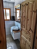 Rustic Inn River