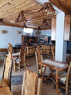 Rustic Inn River