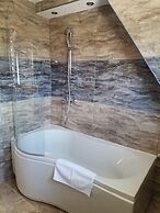 Rustic Inn River